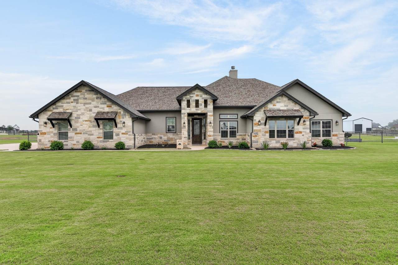412 Farmstead Dr - Photo 1
