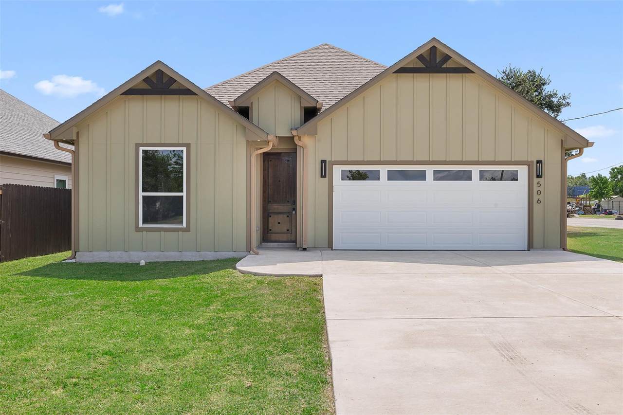 506 Waco St - Photo 1