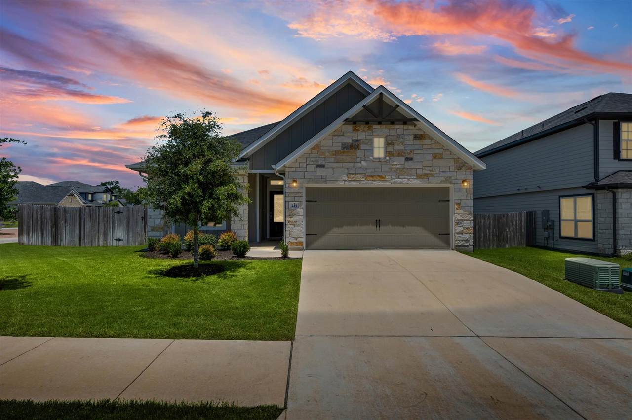 215 Cabiness Dr - Photo 1