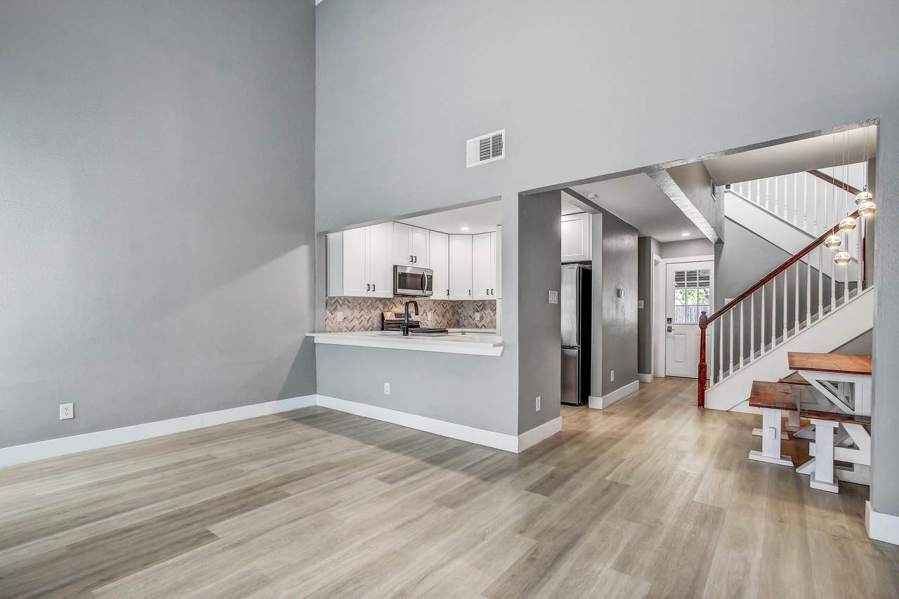 1010 Rundberg Ln - Photo 1