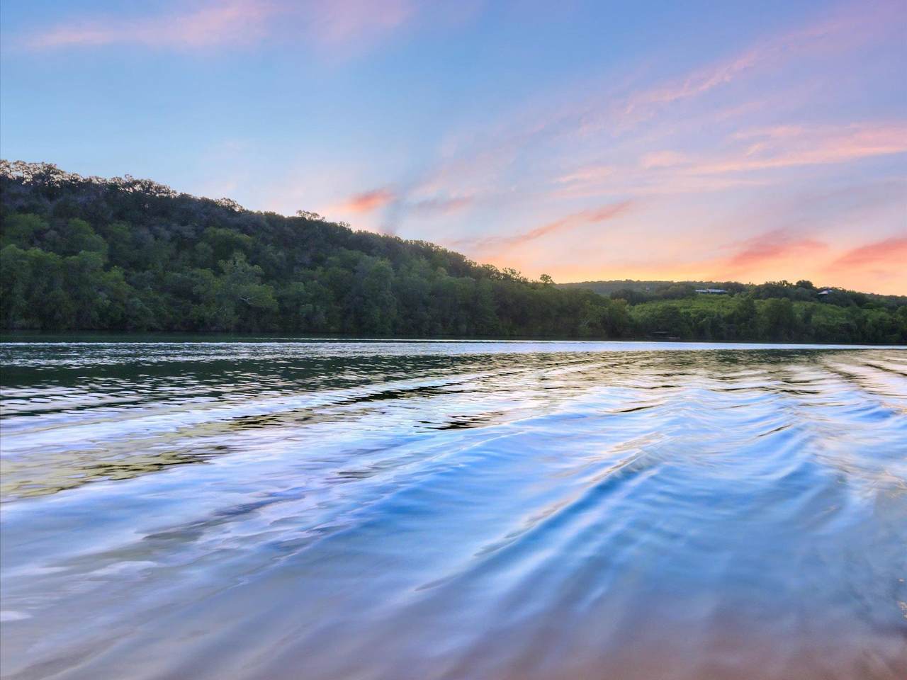 https://bt-photos.global.ssl.fastly.net/austin/1280_boomver_1_8829398-2.jpg