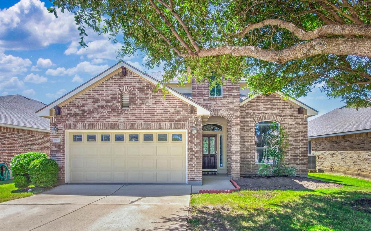 1916 Golden Arrow Ave - Photo 1