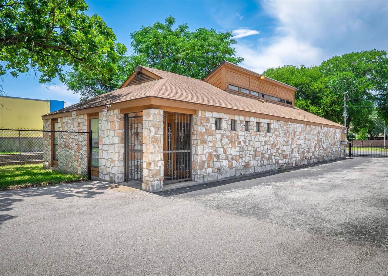 4409 Menchaca Rd - Photo 1