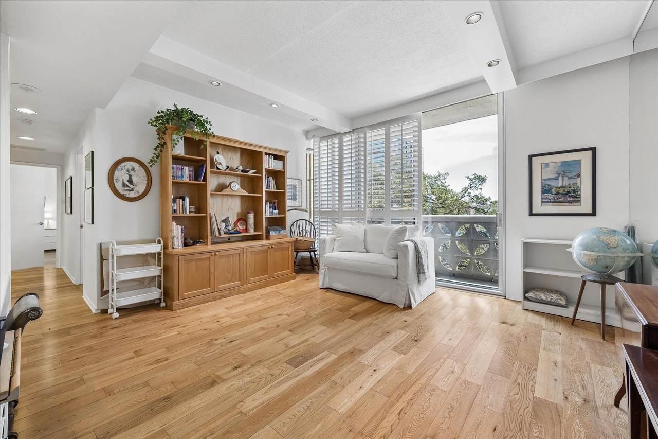 1801 Lavaca St - Photo 1