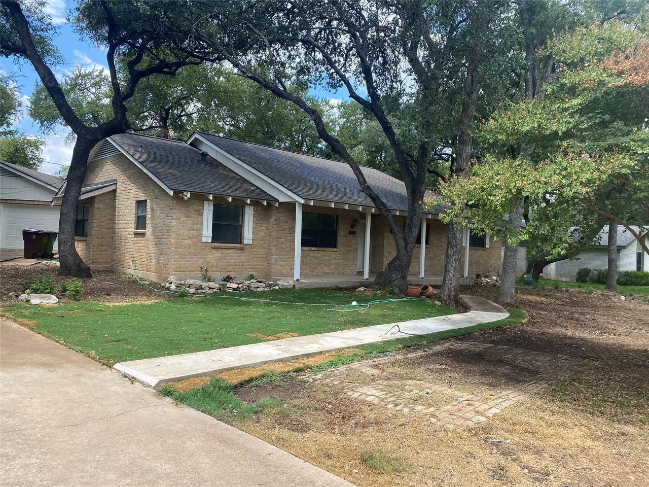 13002 Cedarhurst Cir - Photo 1