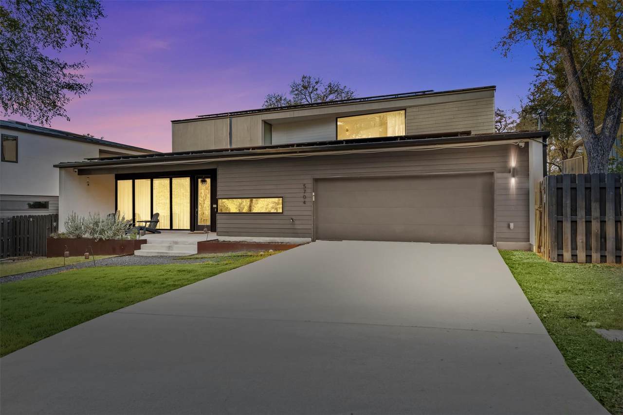 5704 Driftwood Dr - Photo 1