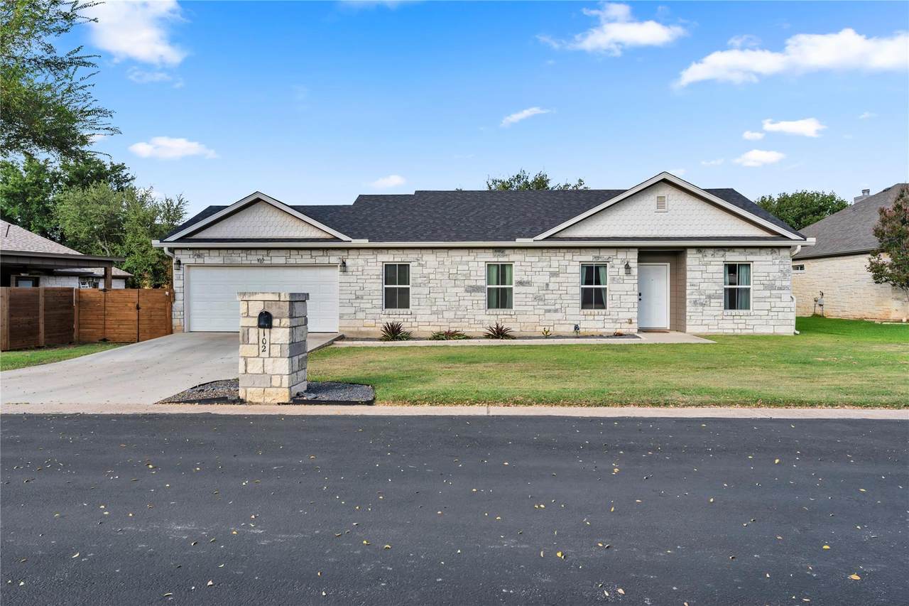 102 Fox Cir - Photo 1