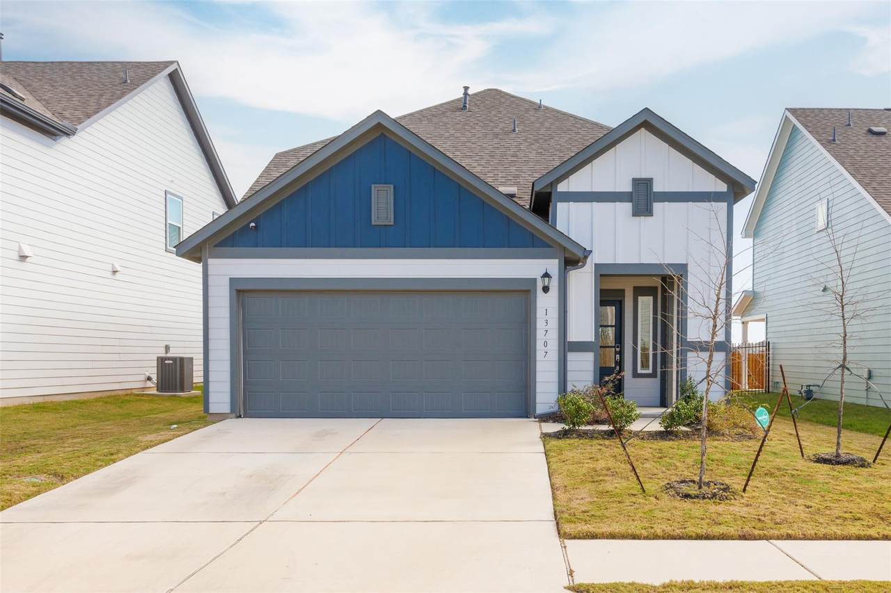 13707 Manhattan Dr - Photo 1