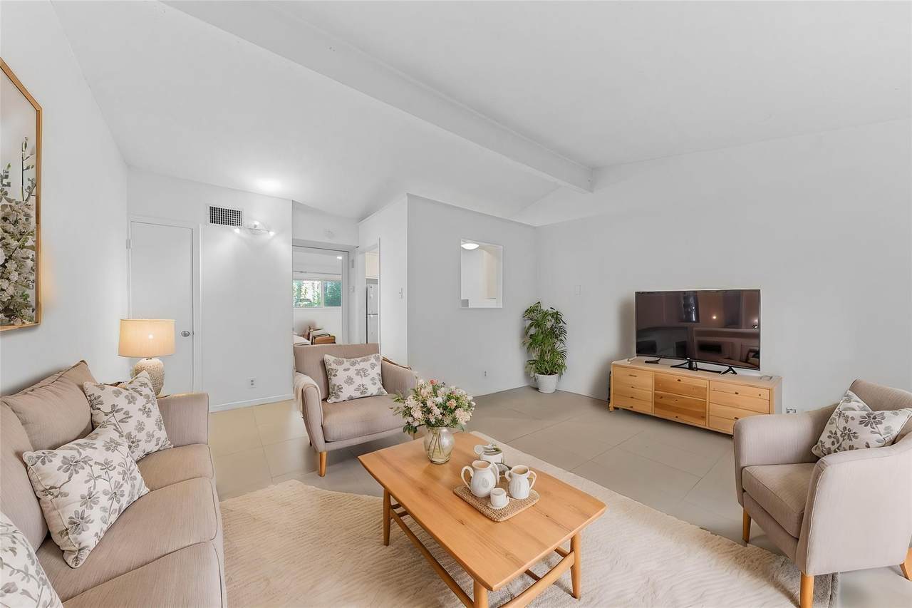 1907 Fairlawn Ln - Photo 1