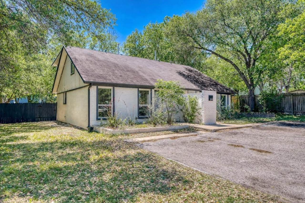 819 Sahara Ave - Photo 1