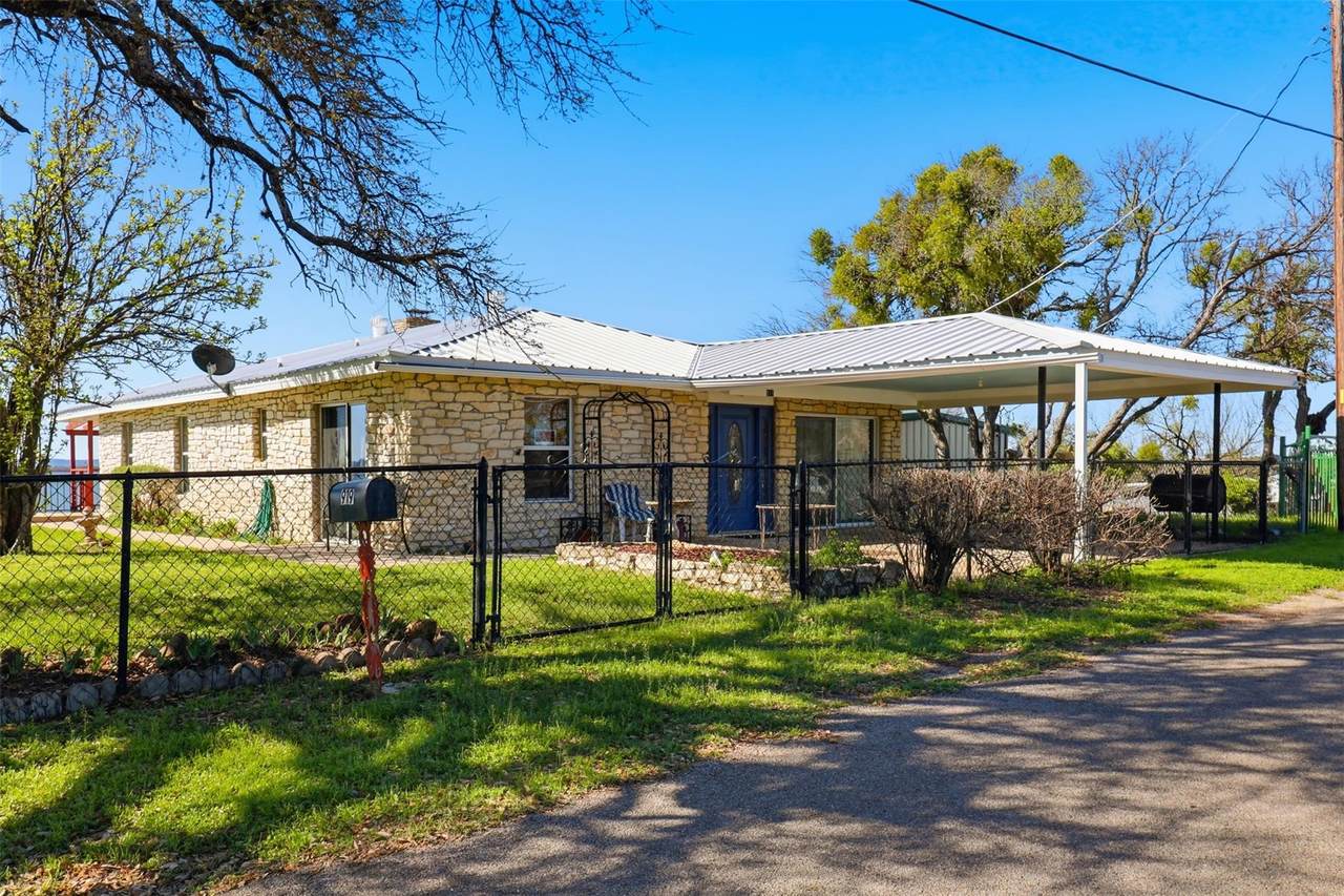 919 Lakeshore Loop - Photo 1
