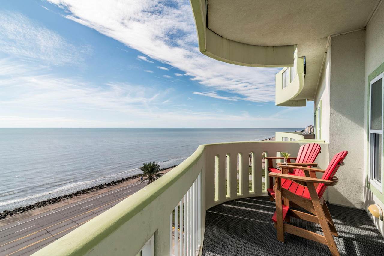 9420 Seawall Blvd - Photo 1