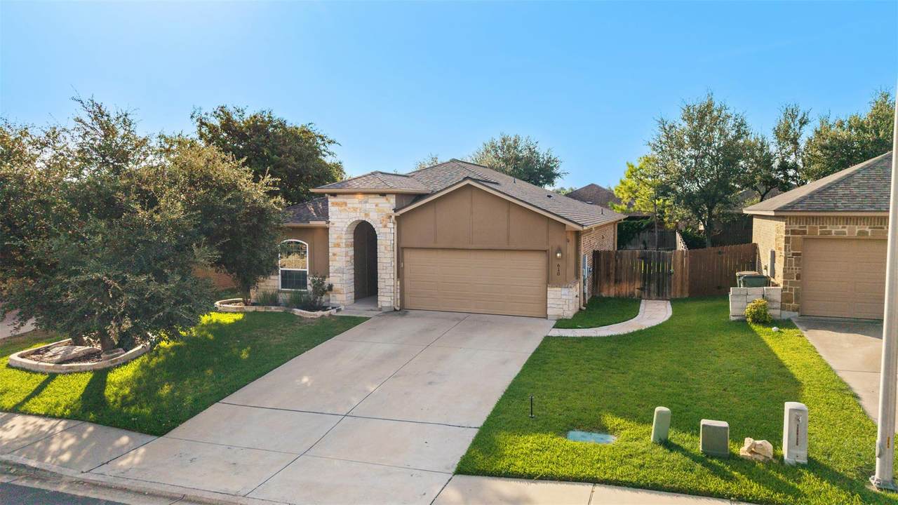 610 Algerita Dr - Photo 1