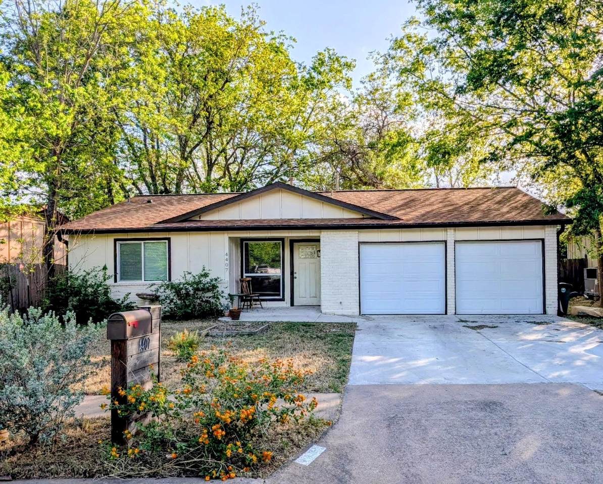 4407 Dovewood Dr - Photo 1