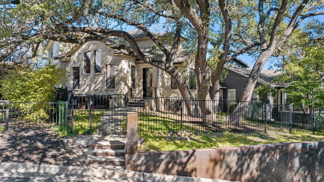 1018 Harwood Pl - Photo 1