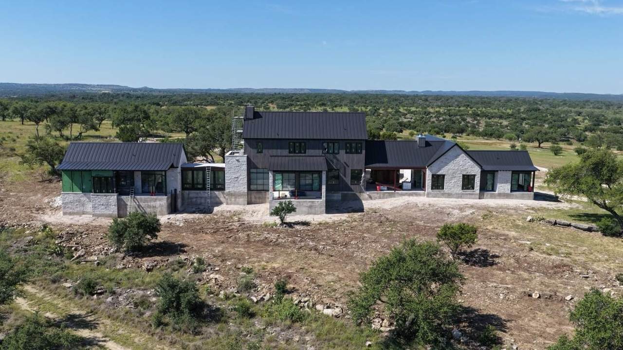https://bt-photos.global.ssl.fastly.net/austin/1280_boomver_1_9136700-2.jpg