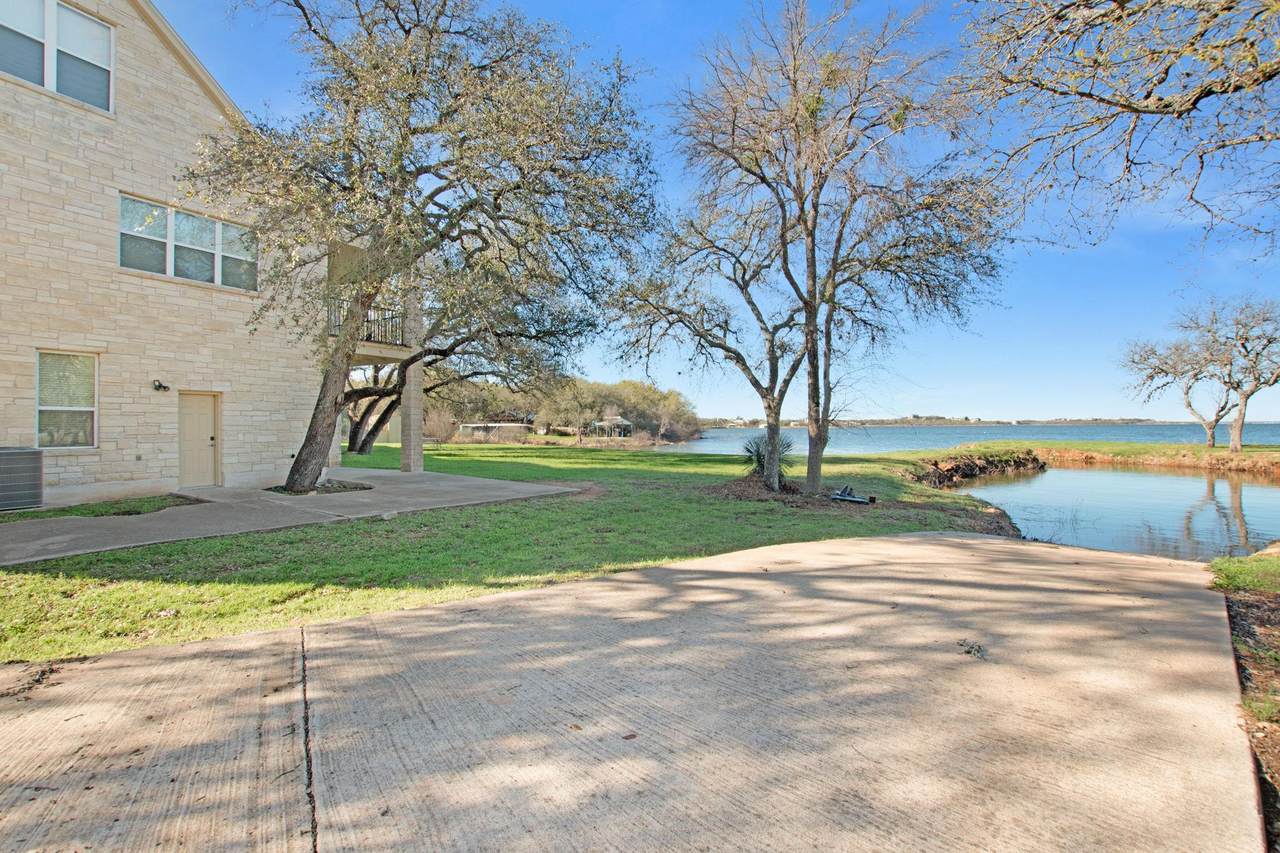 https://bt-photos.global.ssl.fastly.net/austin/1280_boomver_1_9150710-2.jpg