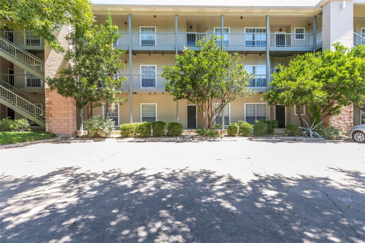 2204 San Gabriel St - Photo 1