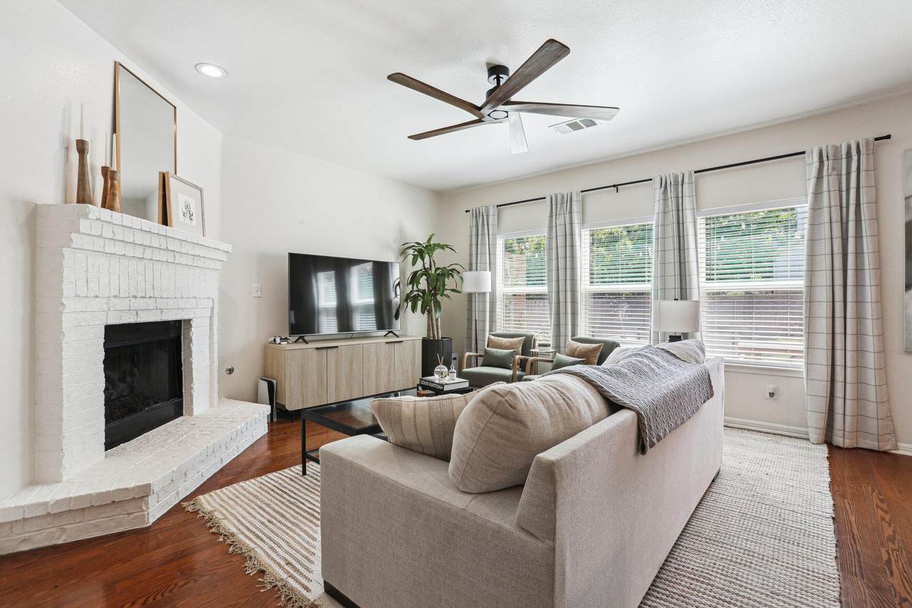 2725 Kickapoo Cavern Dr - Photo 1