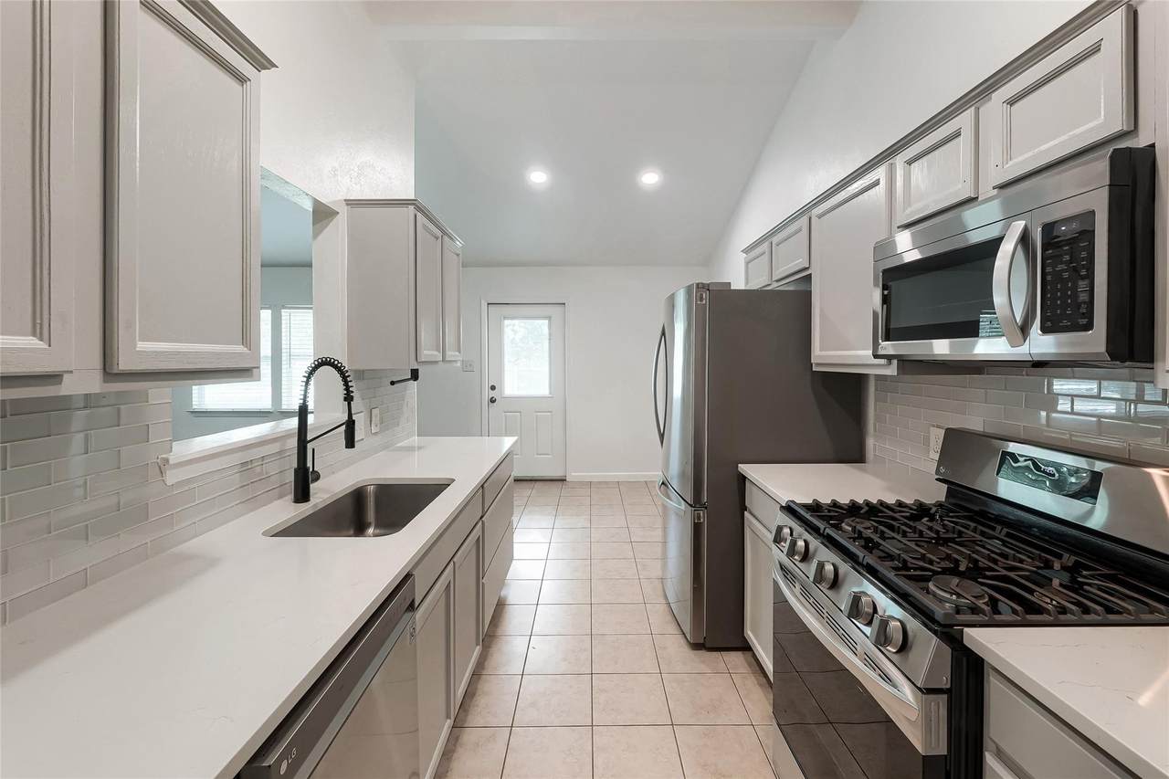 8505 Mayview Dr - Photo 1