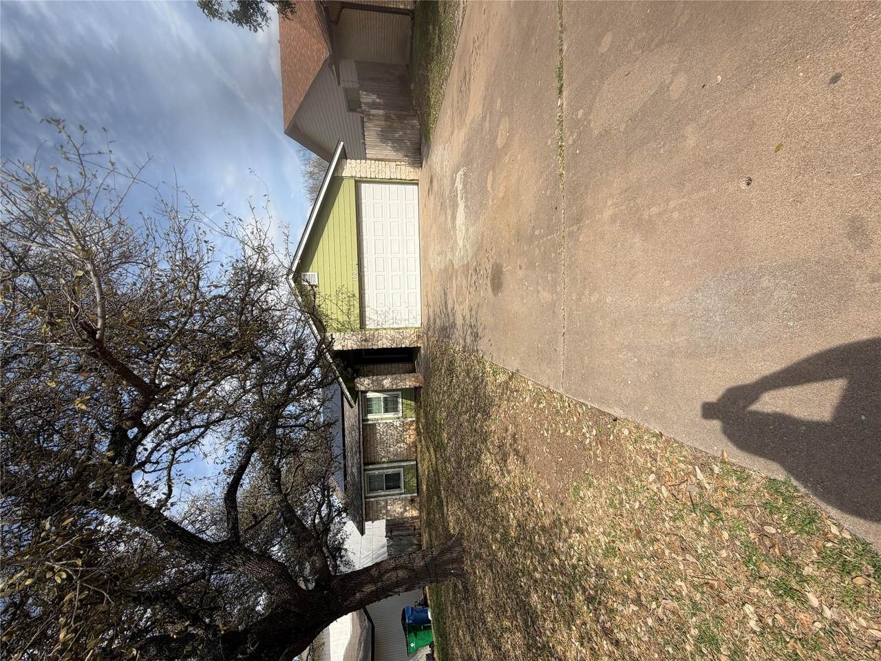 1100 York Castle Dr - Photo 1