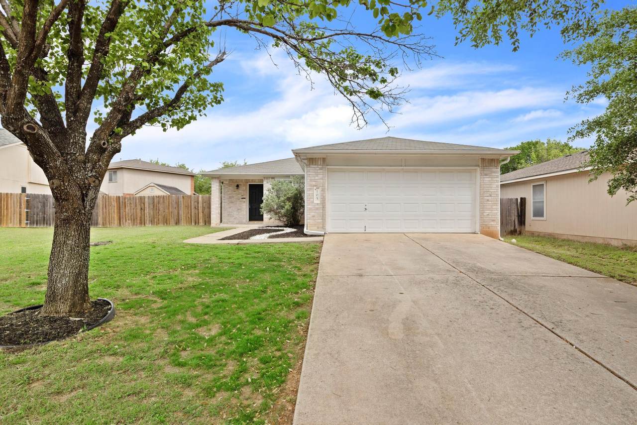 105 Stanford Dr - Photo 1