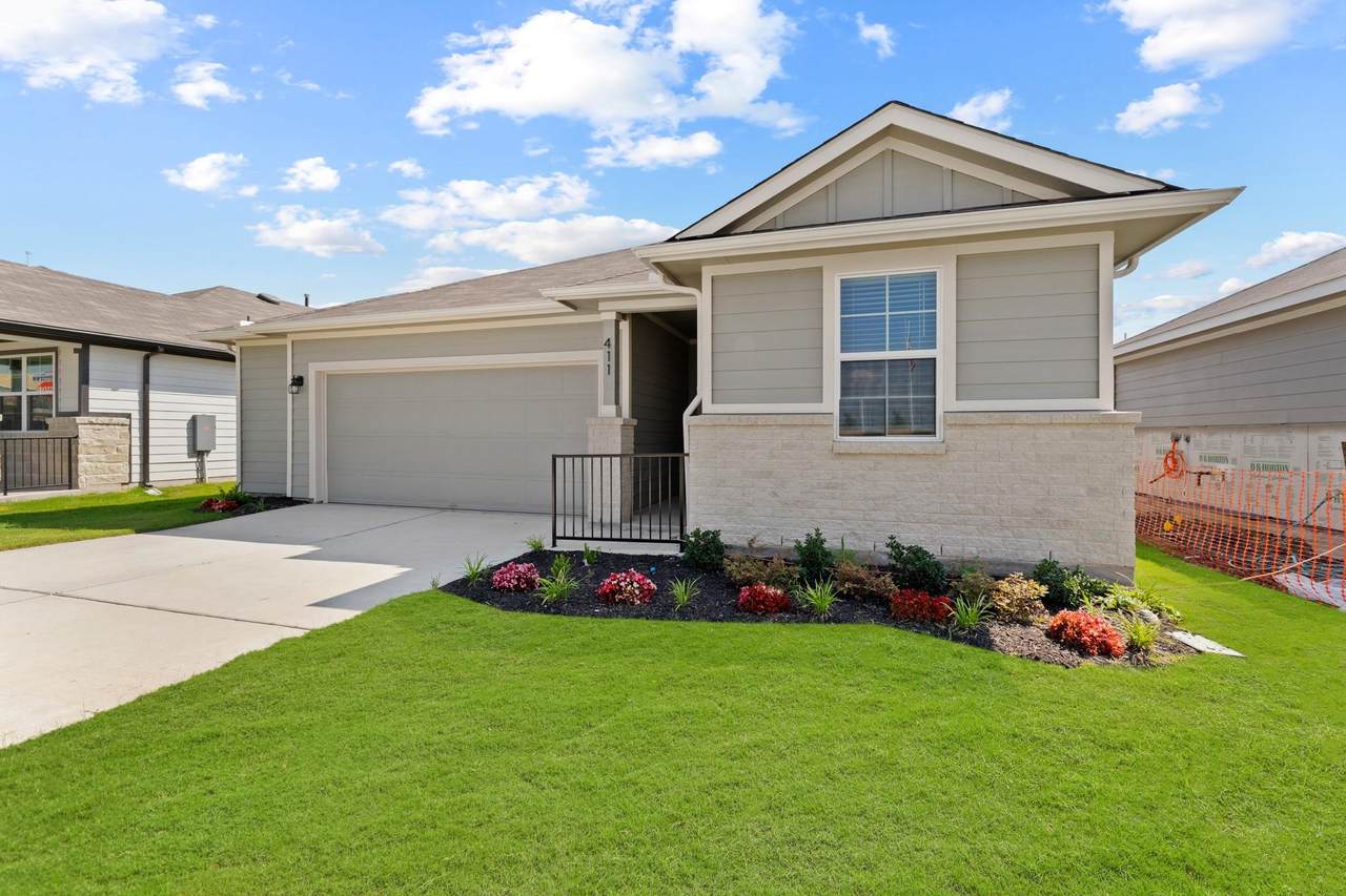 411 Town Lake Bnd - Photo 1