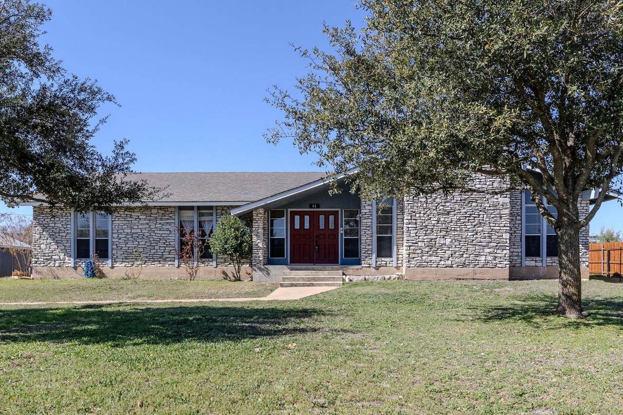 81 Family Cir - Photo 1