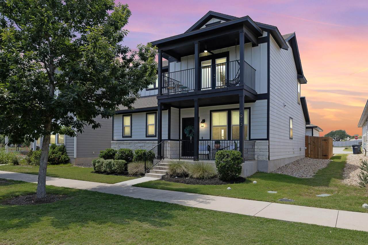 1923 Pecan Island Dr - Photo 1