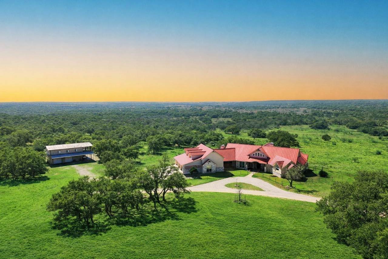 2810 Bridlewood Ranches Dr. - Photo 1