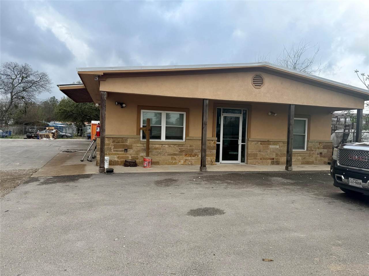 https://bt-photos.global.ssl.fastly.net/austin/1280_boomver_1_9284359-2.jpg