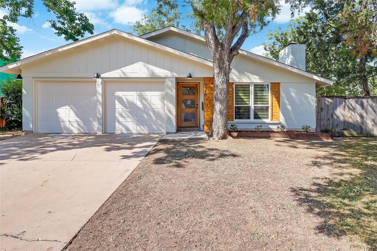 7717 Croftwood Dr - Photo 1