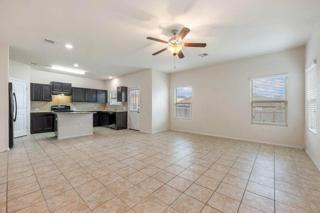 https://bt-photos.global.ssl.fastly.net/austin/1280_boomver_1_9312227-2.jpg