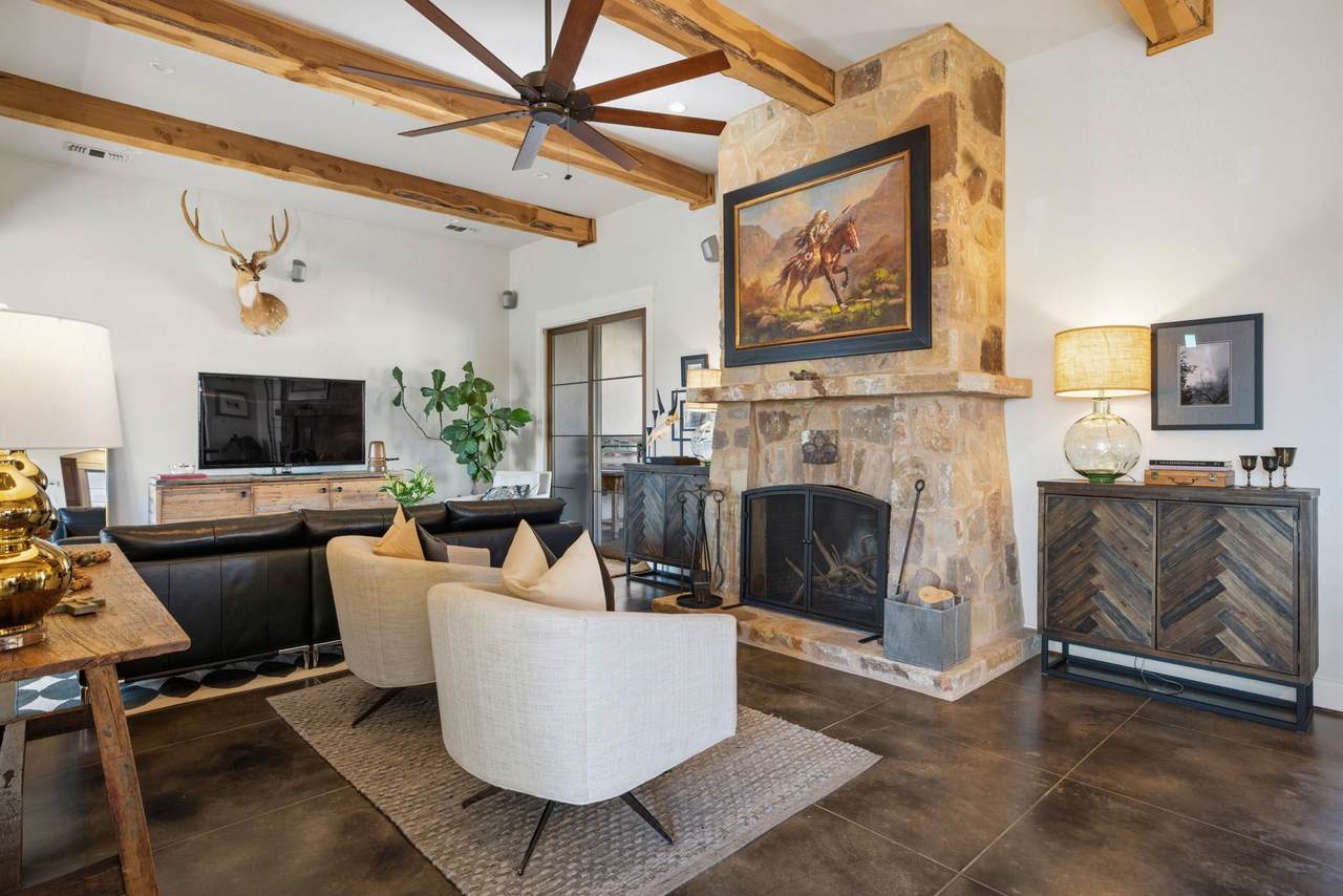 5686 Ranch Rd 1631 - Photo 1