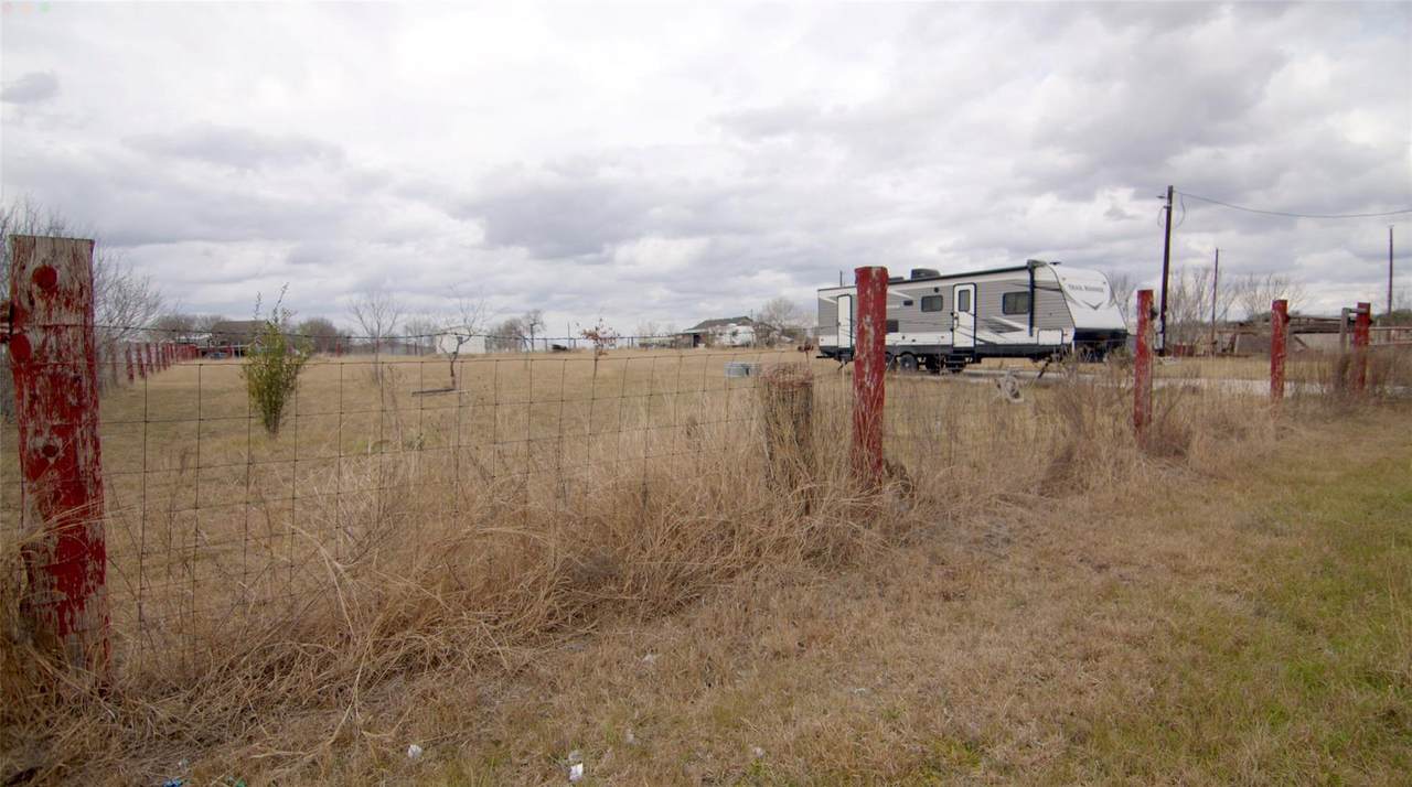 150 Callaway Ct - Photo 1