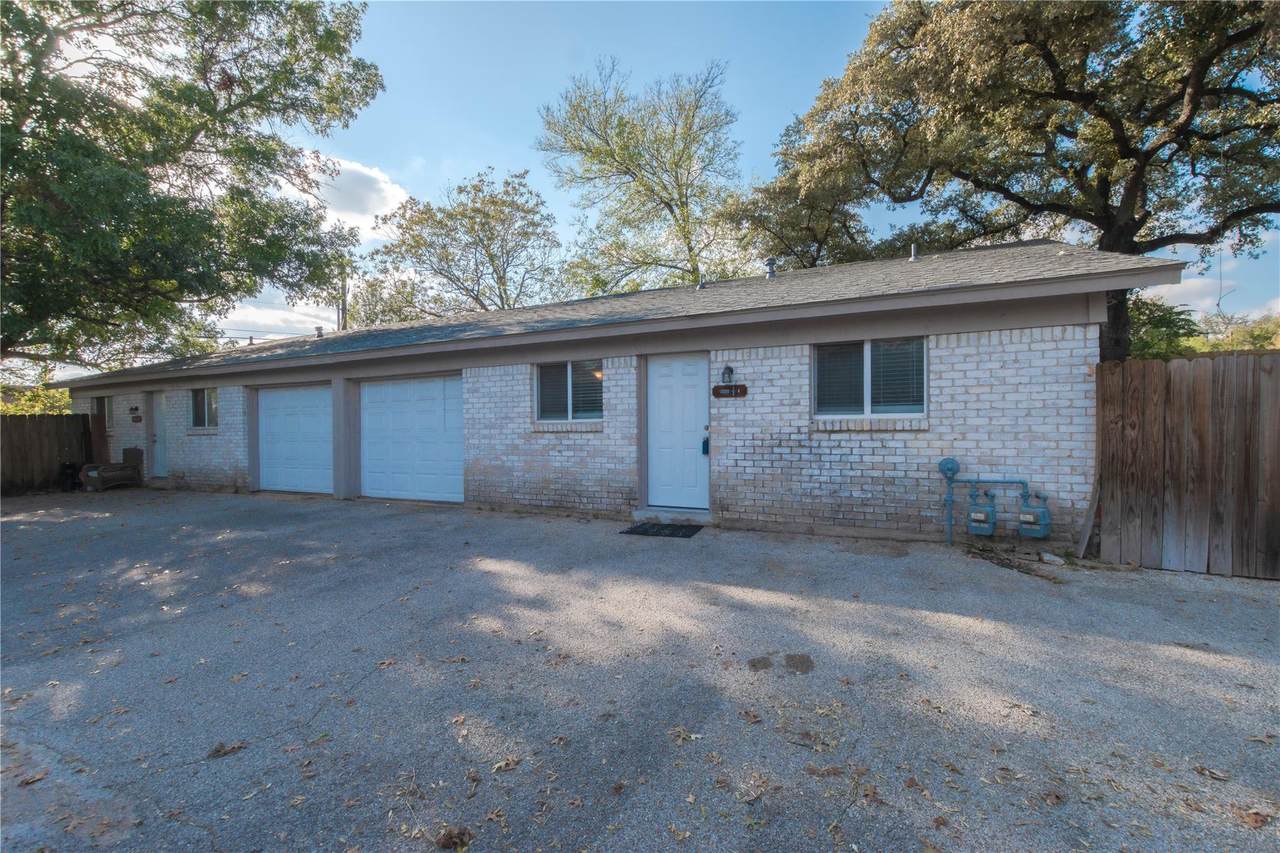 2005 Matthews Ln - Photo 1