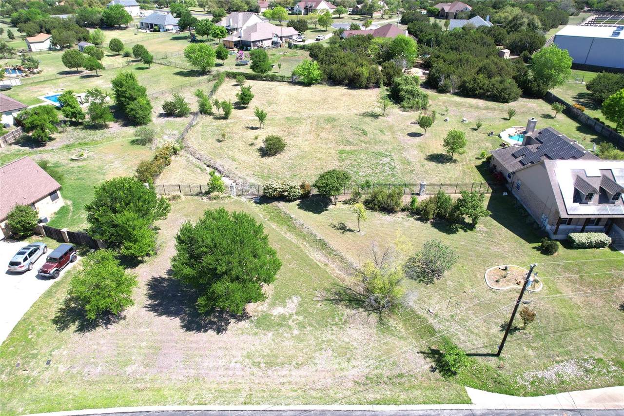 105 Stallion Way - Photo 1