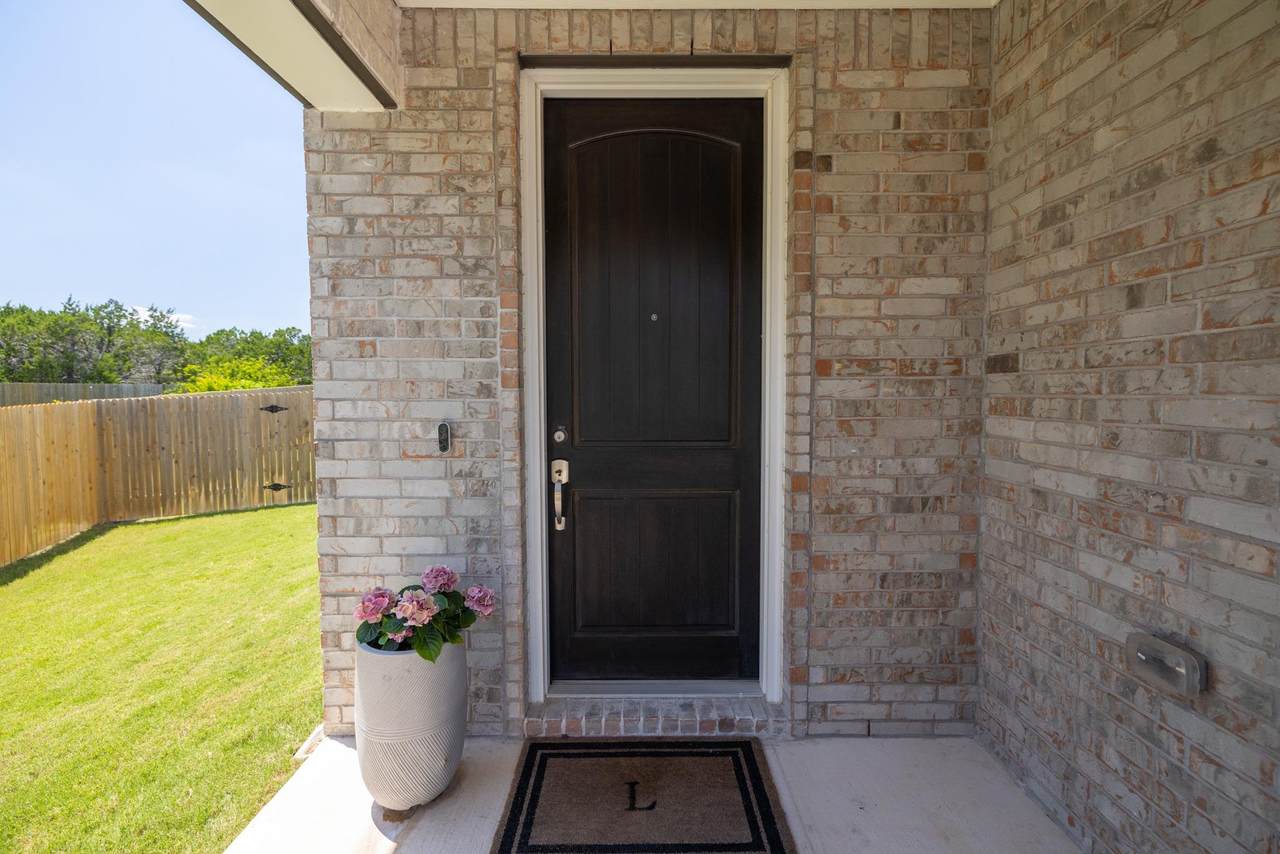 https://bt-photos.global.ssl.fastly.net/austin/1280_boomver_1_9348495-2.jpg