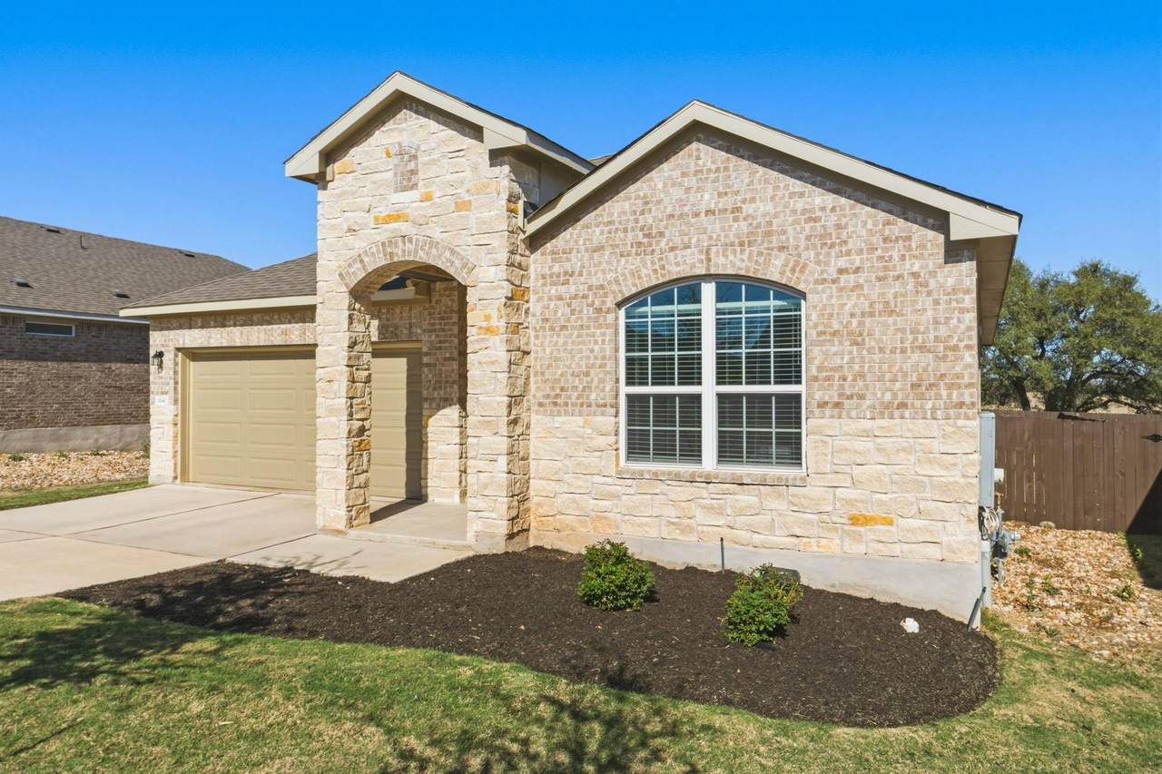 1640 Flying Horseshoe Bnd - Photo 1
