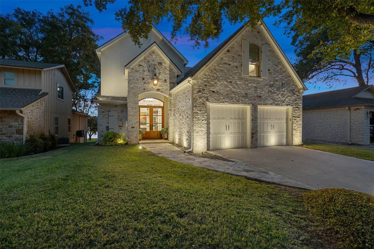 327 Meadowlakes Dr - Photo 1