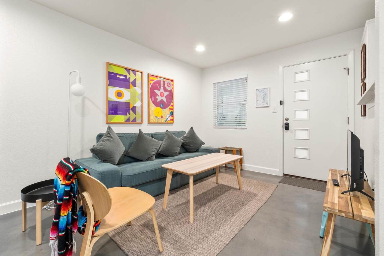 807 Blanco St - Photo 1