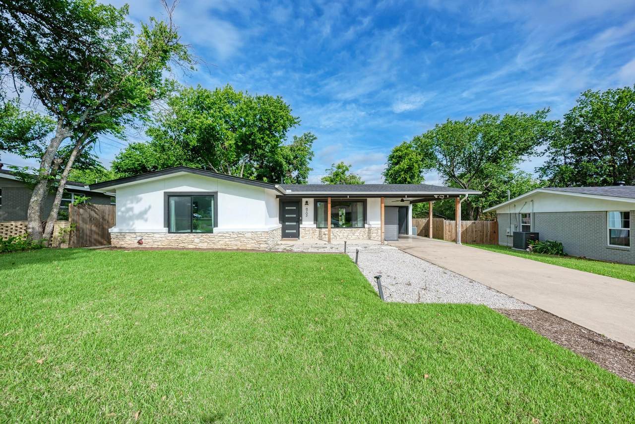 4702 Hilldale Dr - Photo 1