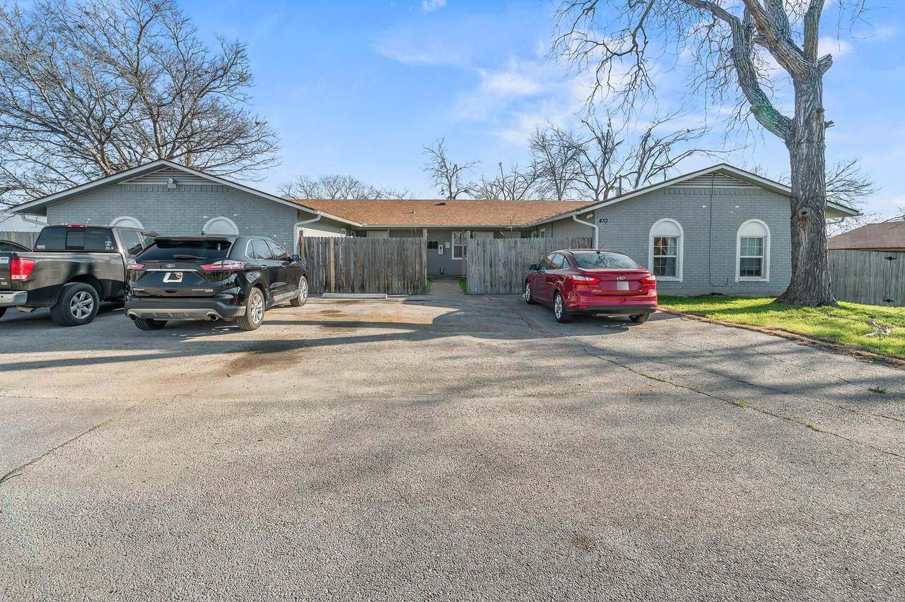 410 Thorndale - Photo 1