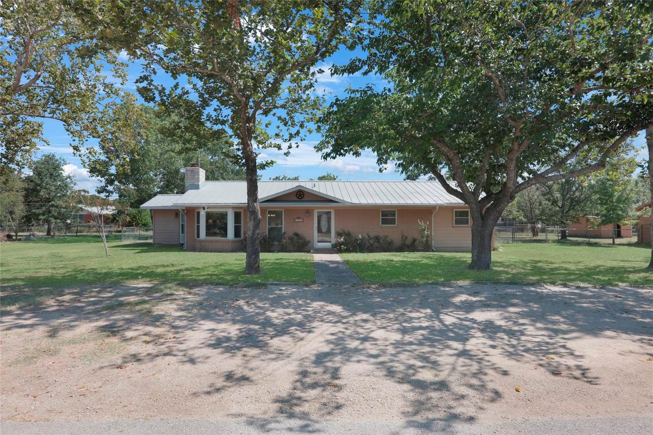661 South St - Photo 1
