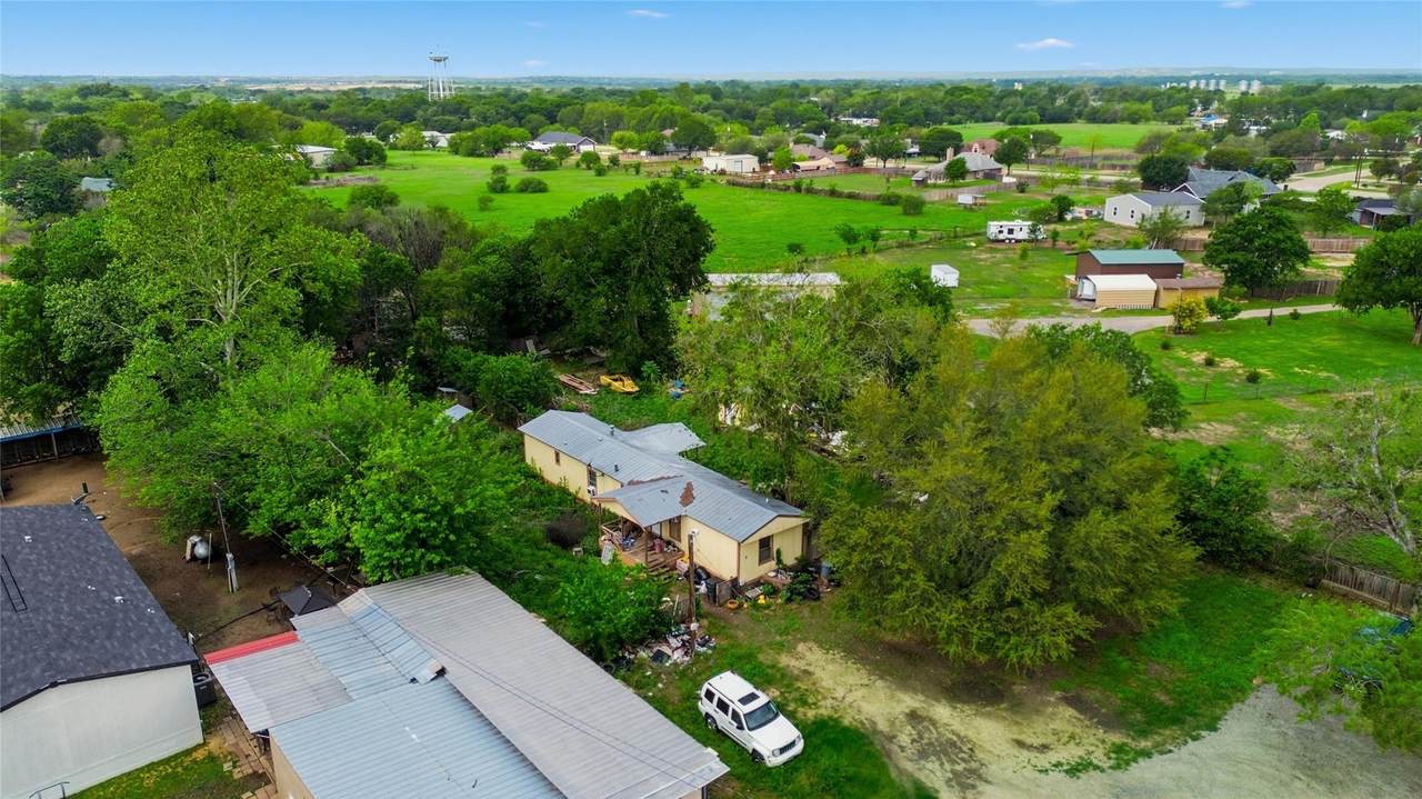 2 Skylark Dr - Photo 1