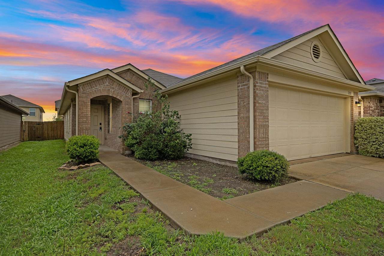 12111 Stoneridge Gap Ln - Photo 1