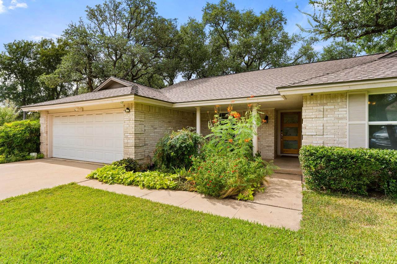 9702 Beauchamp Sq - Photo 1