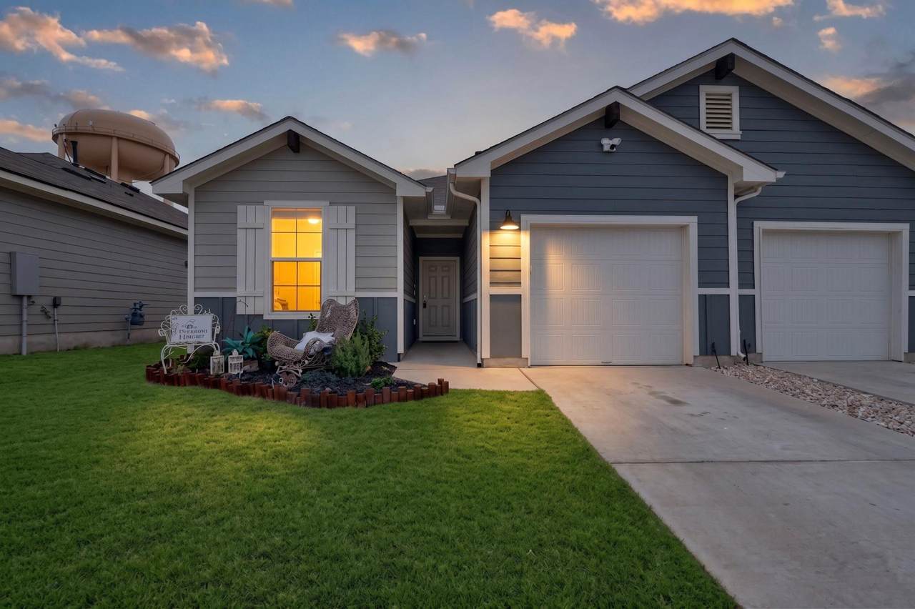 439 Arnold Loop - Photo 1