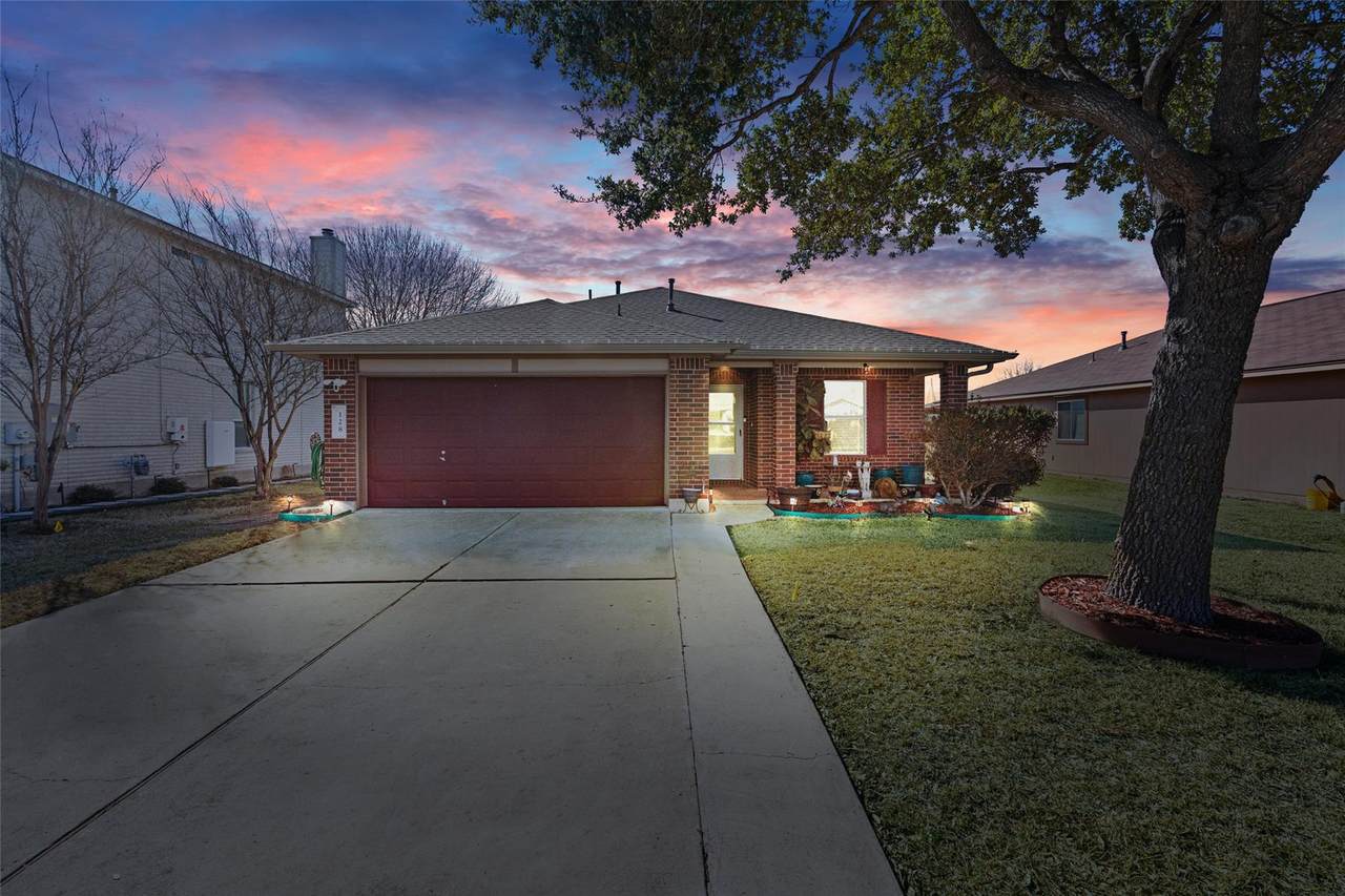 128 Steven St - Photo 1