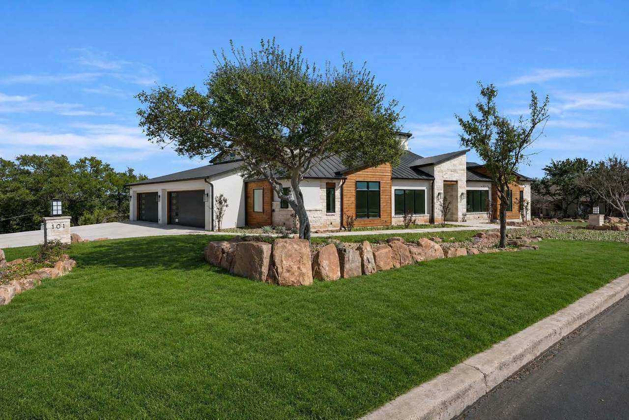 101 Silver Way - Photo 1